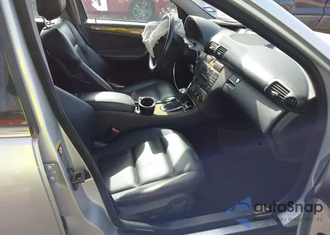 2007 Mercedes-Benz C 230 Sport from USA, damaged, VIN WDBRF52H77E027780